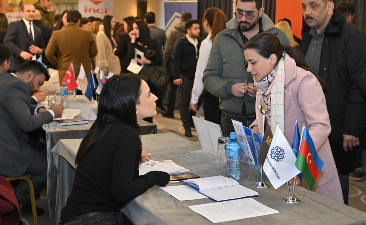 Bakıda keçirilən əmək yarmarkasında işsiz və işaxtaran şəxslərə 450 vakansiya təqdim edilib