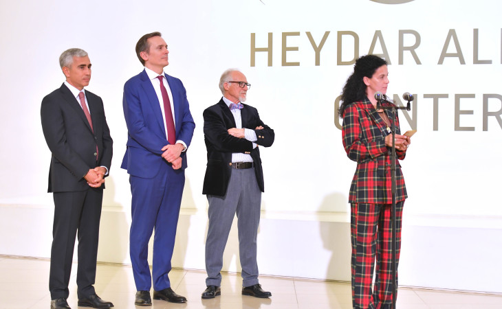Heydər Əliyev Mərkəzində italyan heykəltaraşın “Təbiətin nemətləri” adlı sərgisi açılıb
