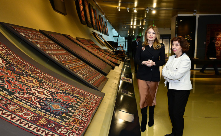 Şimali Makedoniya Prezidenti Xalça Muzeyi ilə tanış olub