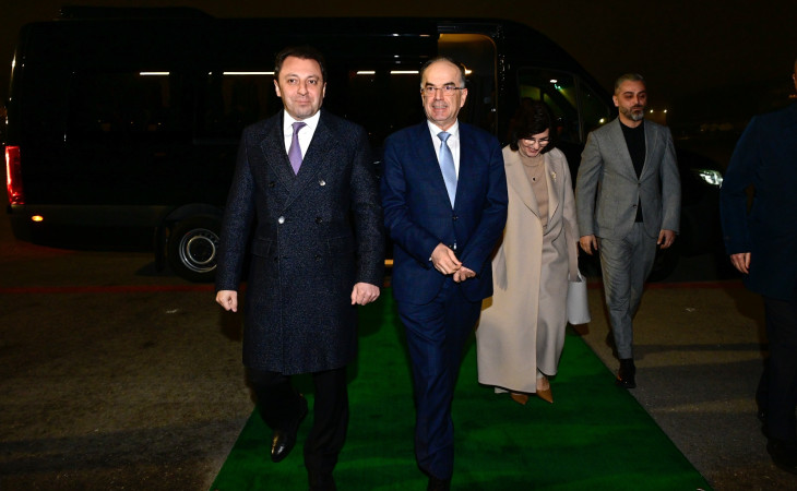 Albaniya Prezidenti Azərbaycana işgüzar səfərə gəlib