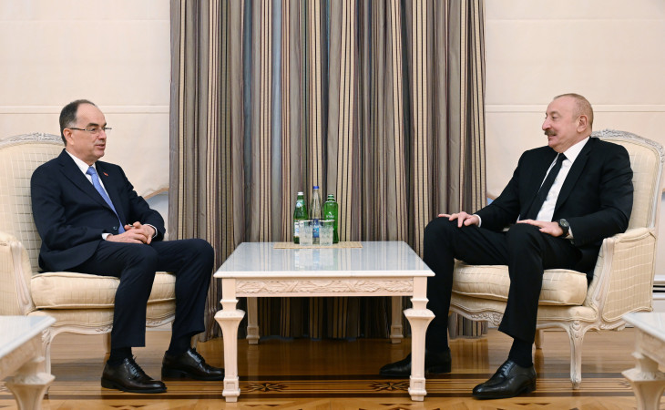 Prezident İlham Əliyev Albaniya Prezidenti ilə görüşüb 