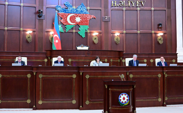 Milli Məclisin yaz sessiyasında növbəti plenar iclası keçirilir