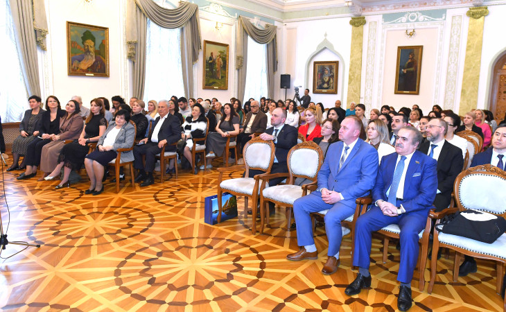 Milli Azərbaycan Ədəbiyyatı Muzeyində “Ürəyin qanı ilə” adlı sərgi açılıb