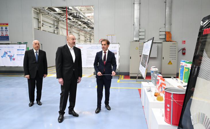 Prezident İlham Əliyev Sumqayıt Kimya Sənaye Parkında bir sıra müəssisələrin açılışını edib