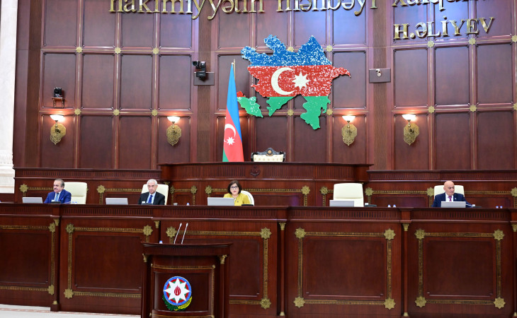 Milli Məclisin növbəti plenar iclası işə başlayıb