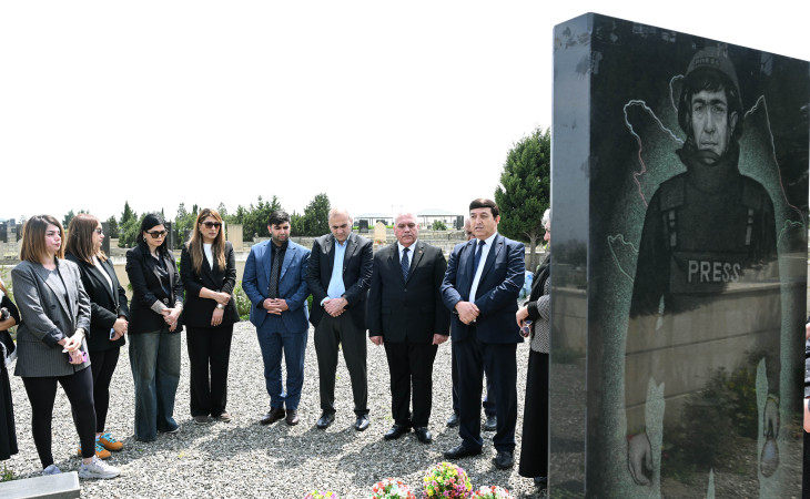 Şəhid jurnalist Məhərrəm İbrahimovun ad günündə məzarı ziyarət edilib