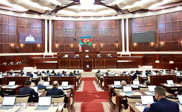 Milli Məclisdə Ümummilli Liderə həsr olunmuş xüsusi iclas keçirilir