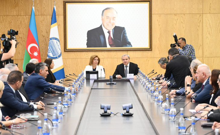 Bakı Dövlət Universitetində “Ənənəvi dəyərlərin və ailə institutunun qorunması təhsil prosesində vacib amil kimi” mövzusunda konfrans keçirilir
