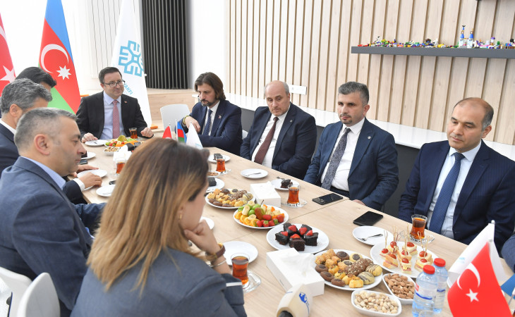 Türkiyə Maarif Vəqfinin Azərbaycandakı fəaliyyəti və perspektivləri müzakirə edilib
