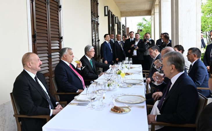 Budapeştdə Türk Dövlətləri Təşkilatının dövlət və hökumət başçılarının şərəfinə rəsmi lanç verilib