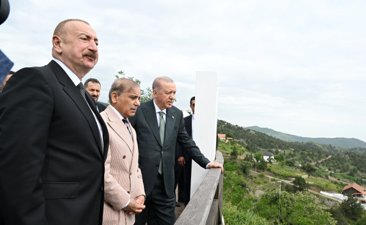 Azərbaycan və Türkiyə prezidentləri, Pakistanın Baş naziri Laçın şəhərində seyrəngahda olublar