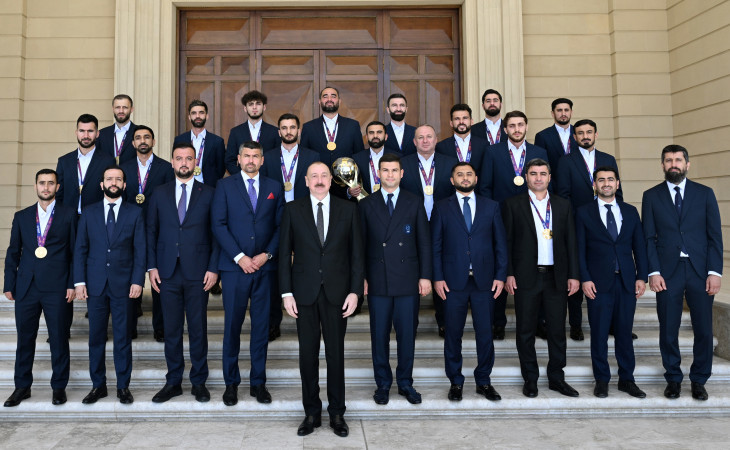 Prezident İlham Əliyev minifutbol üzrə dünya çempionatının qalibi olan Azərbaycan milli komandasının üzvlərini qəbul edib