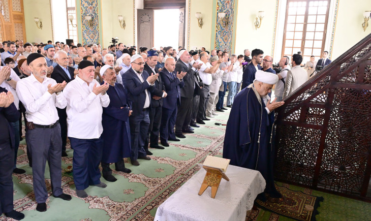 Bakıda Qurban bayramı münasibətilə bayram namazı qılınıb