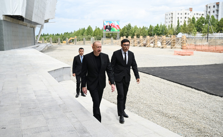 Prezident İlham Əliyev Yevlax Olimpiya İdman Kompleksində görülmüş işlərlə tanış olub