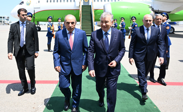 Özbəkistan Prezidenti Şavkat Mirziyoyev Azərbaycana dövlət səfərinə gəlib