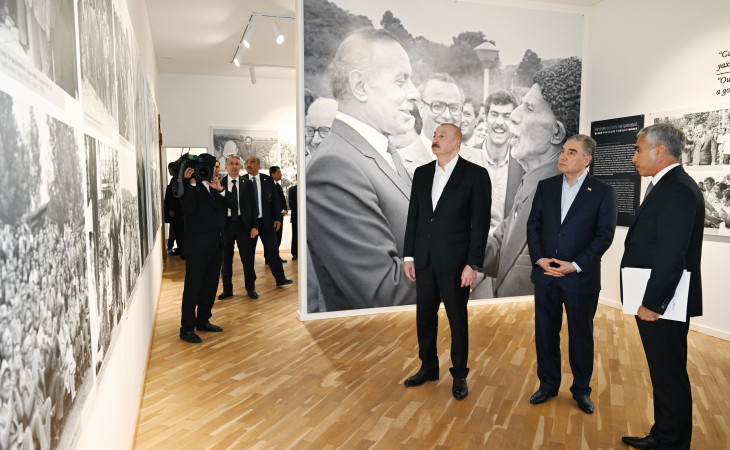 Prezident İlham Əliyev və Qurbanqulu Berdiməhəmmədov Şuşadakı Yaradıcılıq Mərkəzində “Heydər Əliyev və Qarabağ” sərgisi ilə tanış olublar