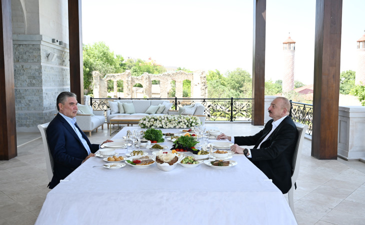 Prezident İlham Əliyev və Qurbanqulu Berdiməhəmmədov Şuşada birgə nahar ediblər