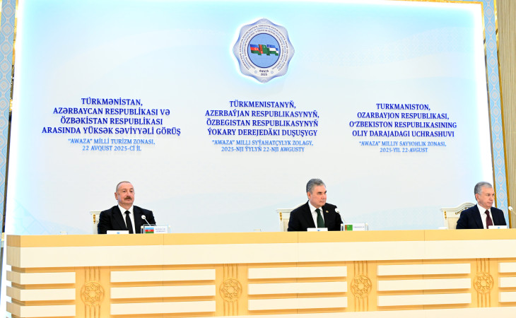 Azərbaycan, Türkmənistan və Özbəkistan liderlərinin iştirakı ilə Türkmənbaşı şəhərində sənədlərin imzalanması mərasimi olub