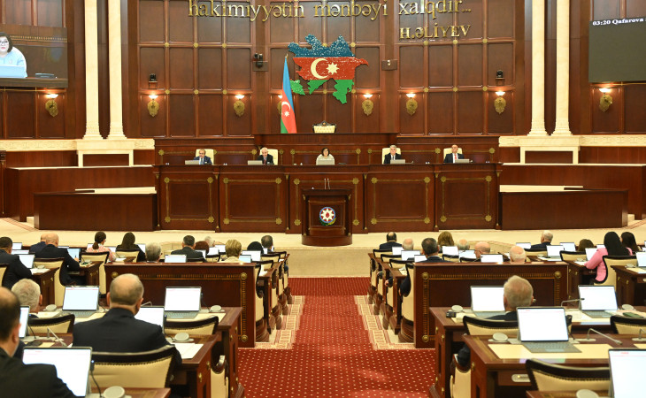 Milli Məclisin növbədənkənar sessiyasının xüsusi iclası keçirilib 