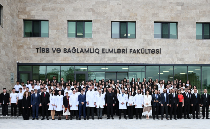 Prezident İlham Əliyev Qarabağ Universitetinin Klinikasının binasının, Tibb və sağlamlıq elmləri fakültəsinin tədris korpusunun açılışında iştirak edib