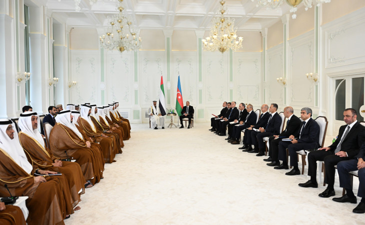 Prezidentlər İlham Əliyevin və Şeyx Məhəmməd bin Zayed Al Nəhyanın geniş tərkibdə görüşü olub, Azərbaycan-Birləşmiş Ərəb Əmirlikləri sənədləri mübadilə edilib 
