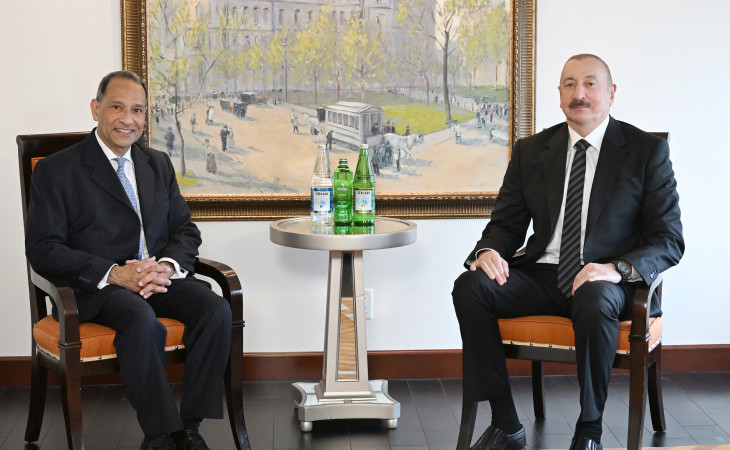 Prezident İlham Əliyev Nyu-Yorkda ABŞ Ticarət Palatasının baş vitse-prezidenti ilə görüşüb