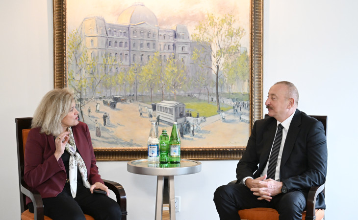 Azərbaycan Prezidenti İlham Əliyev Nyu-Yorkda “Franklin Templeton” şirkətinin baş icraçı direktoru və prezidenti ilə görüşüb