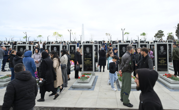 “XXI əsrin müharibəsi”nin qəhrəmanlarının xatirəsi dərin ehtiramla anılıb
