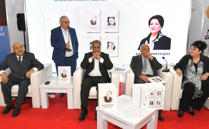 XI Bakı Beynəlxalq Kitab Sərgisində “Heydər Əliyevin vətən səfərləri” çoxcildliyinin təqdimatı olub