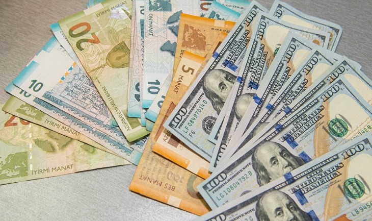 Курс маната по отношению к доллару на 27 августа установлен на уровне 1,7000