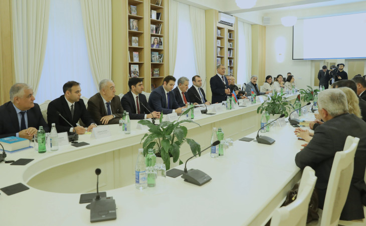 Azərbaycan Milli Kitabxanasında “Türkmənistan ədəbiyyatı guşəsi”nin açılışı olub