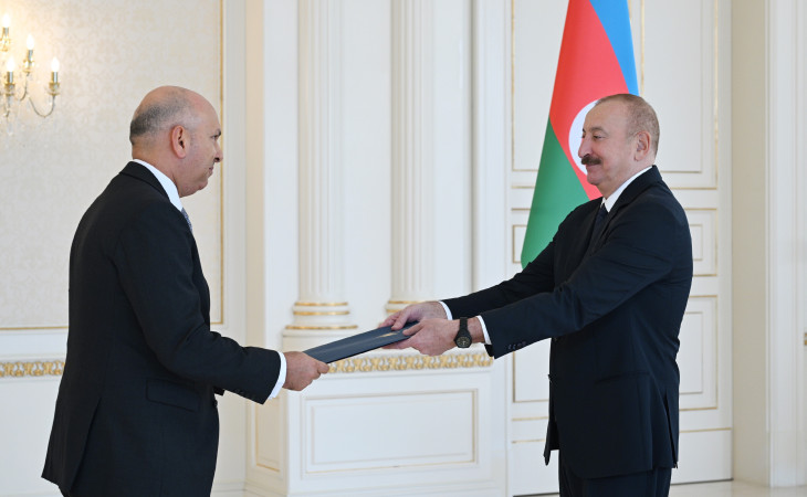 Prezident İlham Əliyev Misirin ölkəmizdə yeni təyin olunmuş səfirinin etimadnaməsini qəbul edib