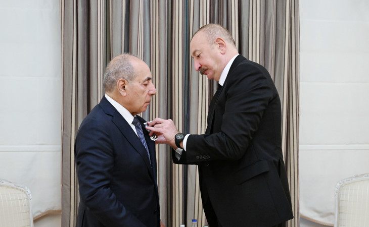 Prezident İlham Əliyev Yaqub Eyyubova “İstiqlal” ordenini təqdim edib