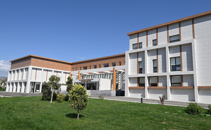 Cəbrayıl şəhərində Mehdi Mehdizadə adına tam orta məktəb