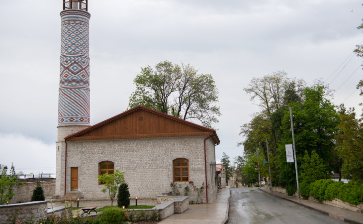 Şuşada Saatlı məscidi
