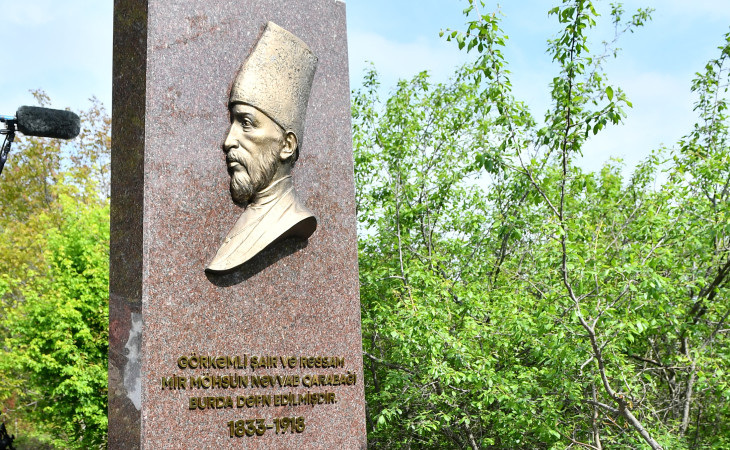 Cıdır düzündə Mir Möhsün Nəvvab Qarabağinin məzarı