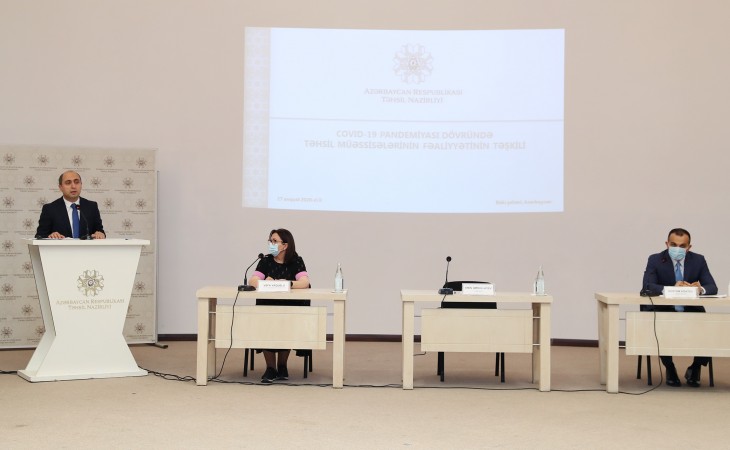 Məktəb binasına daxil olarkən həm müəllimlərin, həm də şagirdlərin hərarəti ölçüləcək