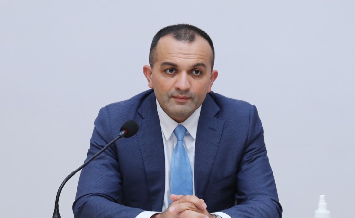 Yaşı 12-dən aşağı uşaqların maska taxmasına qərarı valideyn verir