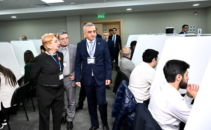 Vəkilliyə namizədlər üçün ixtisas imtahanının test mərhələsi keçirilir