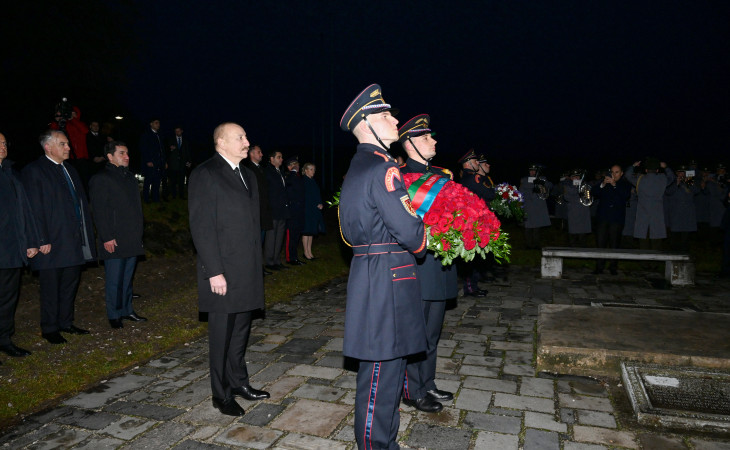 Presidents of Azerbaijan and Slovakia visited Gate of Freedom Memorial in Bratislava