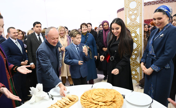 Heydər Əliyev Fondunun vitse-prezidenti Leyla Əliyeva Türkmənistan milli mətbəxinə həsr olunan sərgidə iştirak edib