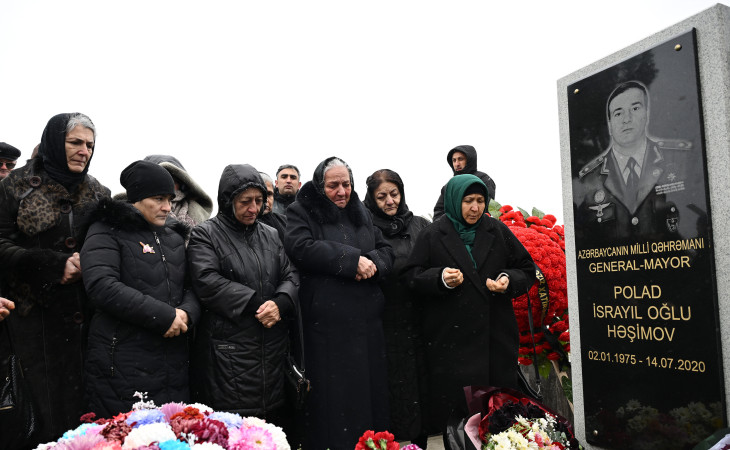 Şəhid general-mayor Polad Həşimov və mayor Murad Məmmədovun xatirələri anılıb