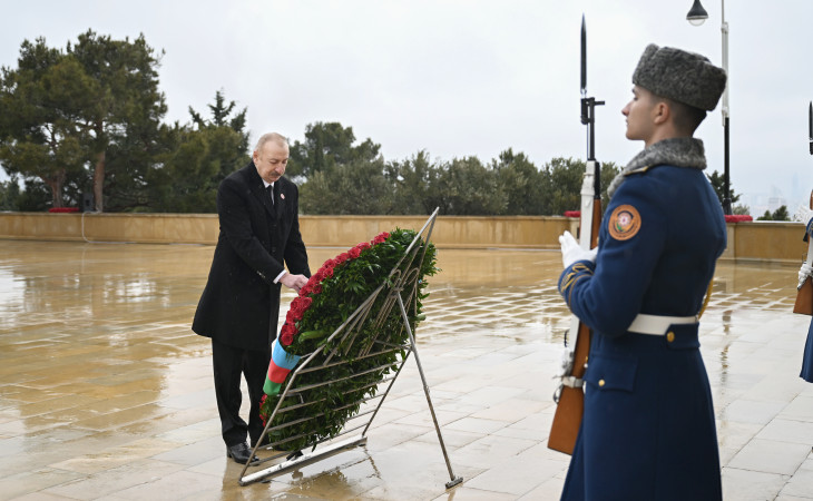 President Ilham Aliyev paid tribute to 20 January martyrs