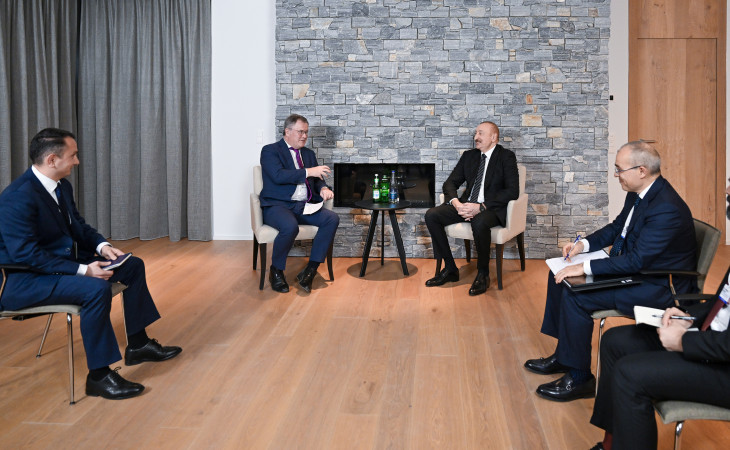 Prezident İlham Əliyev Davosda “Vitol” şirkətinin baş icraçı direktoru ilə görüşüb 