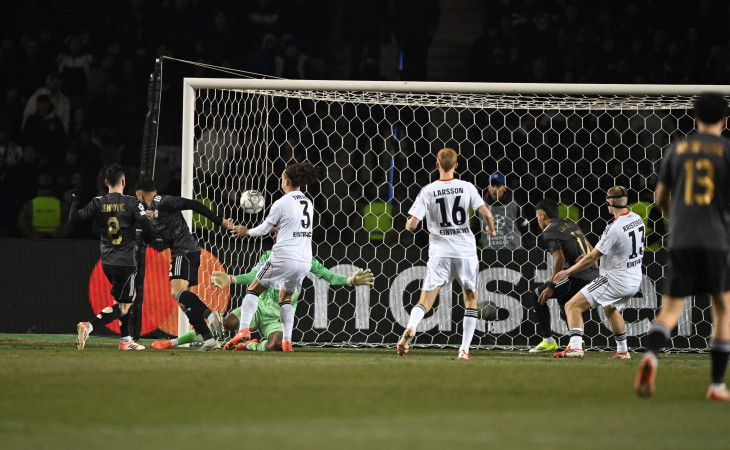 Qarabağ shock Eintracht Frankfurt with last-minute goal