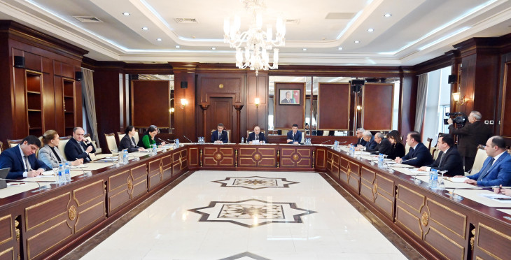 Parlamentin Əmək və sosial siyasət komitəsinin iclasında dörd məsələ müzakirə edilib