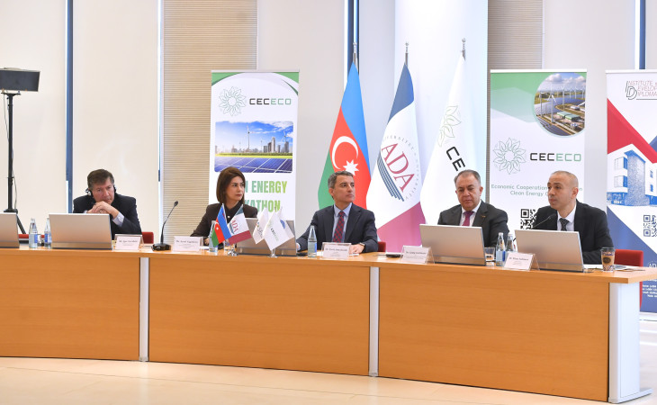 Beynəlxalq Təmiz Enerji Günü münasibətilə dəyirmi masa keçirilib