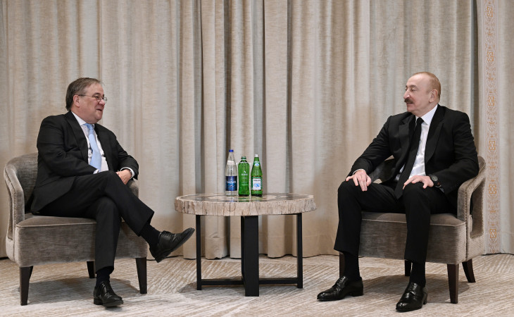 Prezident İlham Əliyev Münxendə Bundestaqın xarici siyasət komitəsinin sədri ilə görüşüb
