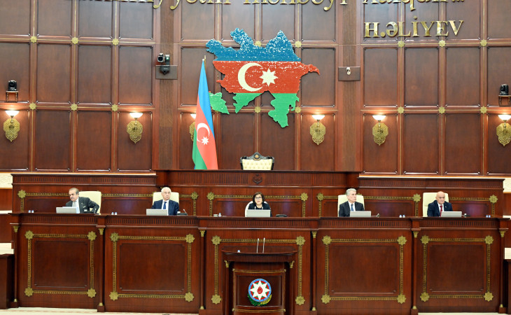 Milli Məclisin növbəti plenar iclası keçirilir