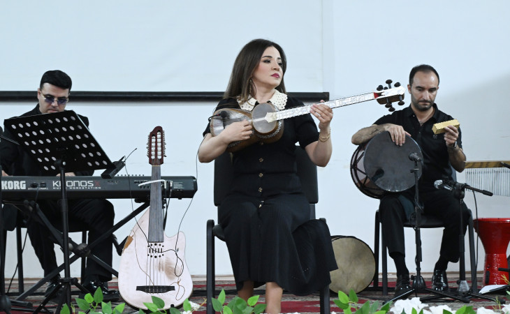 Tanınmış tarzən Humay Qədimova solo konsertlə çıxış edib